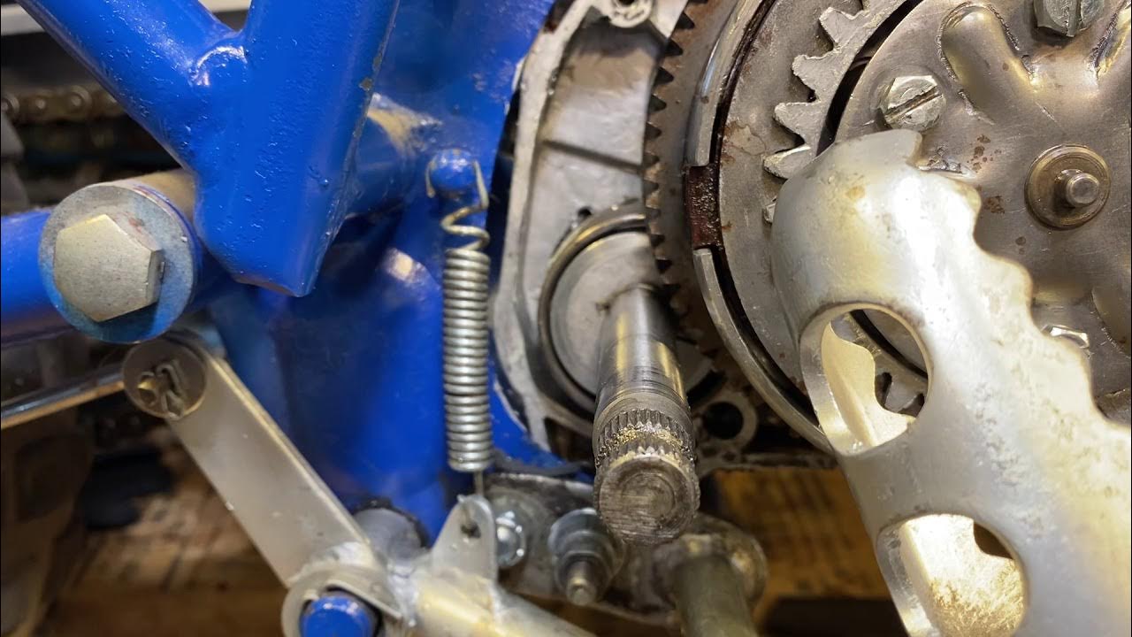 Remove gasket material from hard to reach areas YouTube