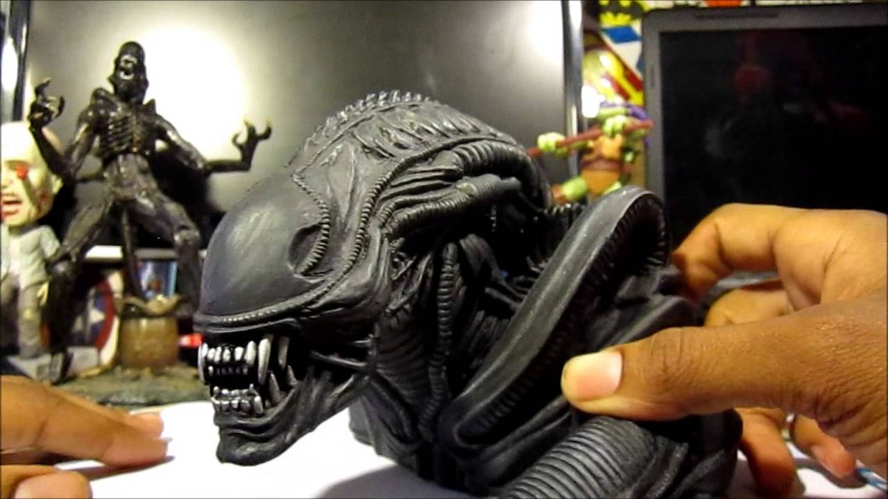 Big Chap Alien Xenomorph Vinyl Bust Bank