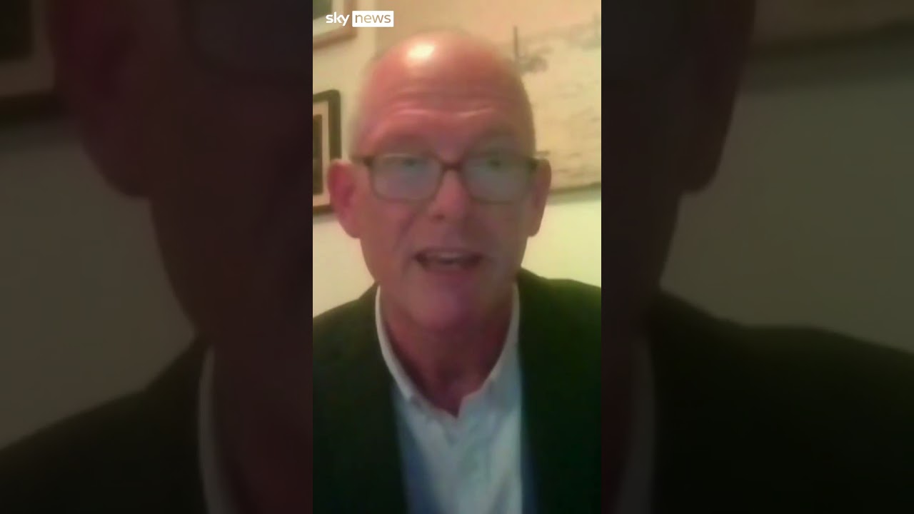 Former MI6 spy on Bulgarians' 'amusing' tactics