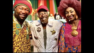 Alpha Blondy parle de ses choristes Amy Bamba et Waipa Saberty