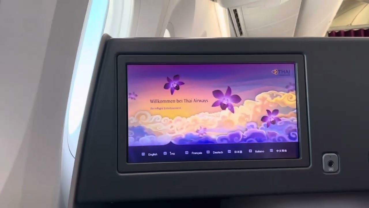 Thai Airways Flight TG670 BKK ✈️ CTS 🇹🇭 ✈️ 🇯🇵 Boeing 787-8 Dreamliner Business Class ￼17-18/01/2023