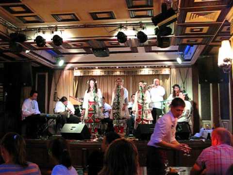 Етно група Траг - Седам сати удара