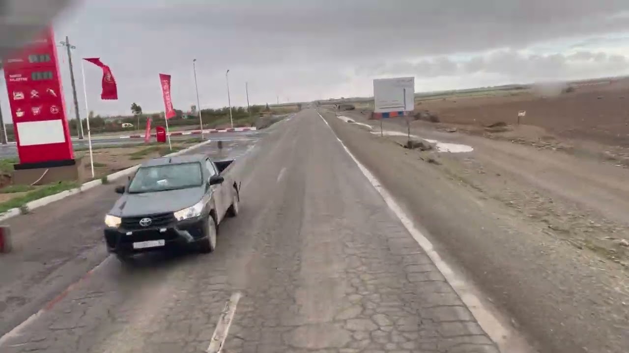 مشاهد مباشرة رائعة من الطريق الوطنية الرابطة بين اليوسفية وبن اجرير مع أمطار الخير 