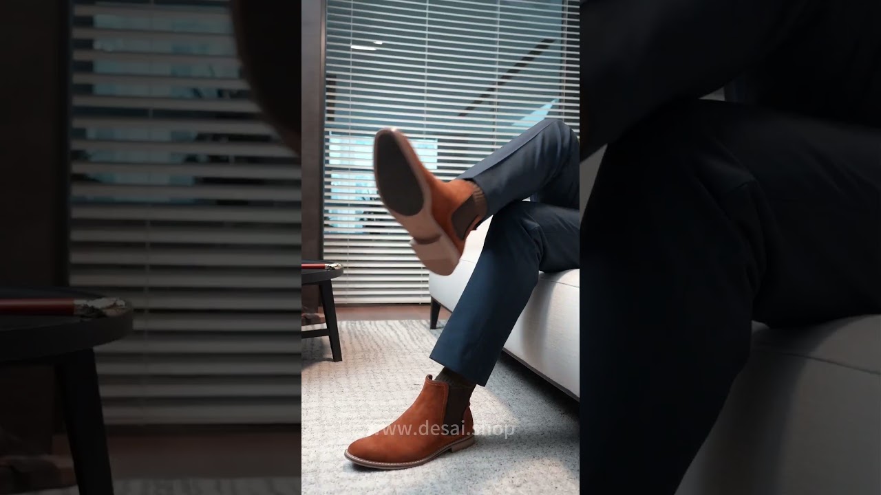 Meet the suede Chelsea boot. Crafted from premium nubuck