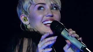 Miley Cyrus - Drive Live Bangerz Tour Vancouver