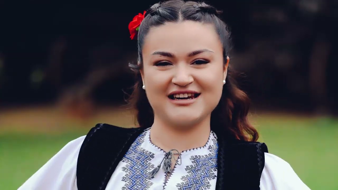 Andreea Gadalean -   Cat tin tineretea-n mana NOU 4k