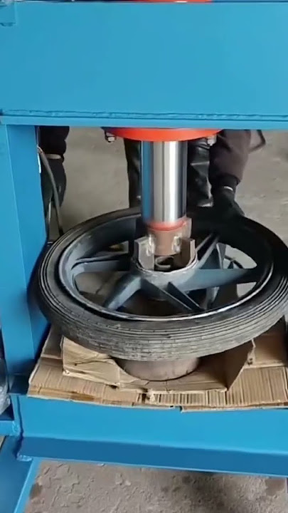 the wrong way to remove a motorcycle tire #wooddesigner #cnc #woodscraft #machine
