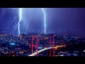 عاصفة رعدية وسيول تجتاح اسطنبول وازمير ، تركيا