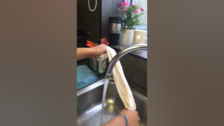 How to get the towel through without getting it wet