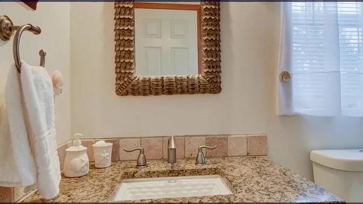 730 SW 19th Ct A3 | Maria Hulett
