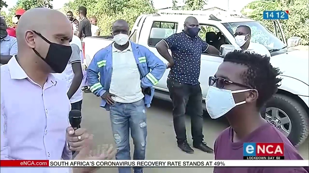 One dead, 3 injured in wall collapse - YouTube