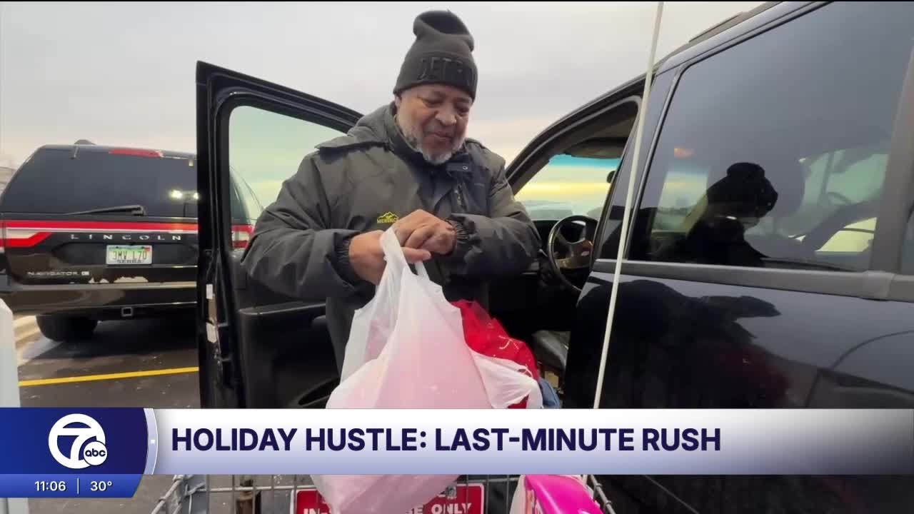 Holiday hustle: The last-minute shopping rush