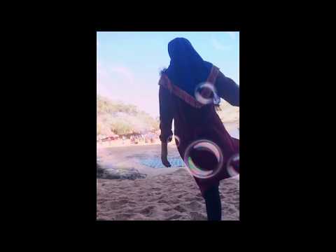 hijab traveler 😂 hijab traveler 😂
