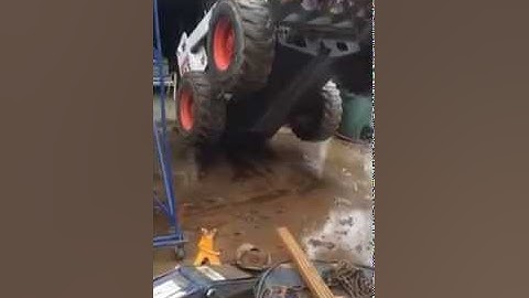 Bobcat 863 fuel leak