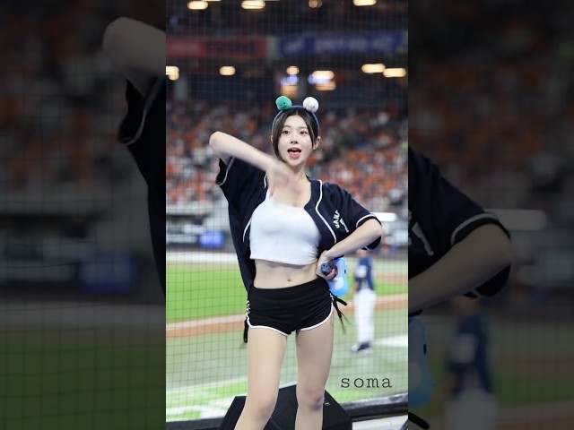 전구단에 김나연 보급이 시급하다. #김나연  #金娜妍 #나욤 #김나연치어리더  #cheer #치어리더 #fancam
