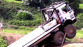 Mercedes truck trial, tough terrain