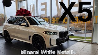 NEW ARRIVAL! 2024 BMW X5 xDrive40i Mineral White Metallic on Coffee Sensafin M Sport Pro