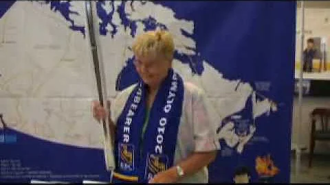 Kimberly Orr and Collingwood Torchbearer Susan Car...
