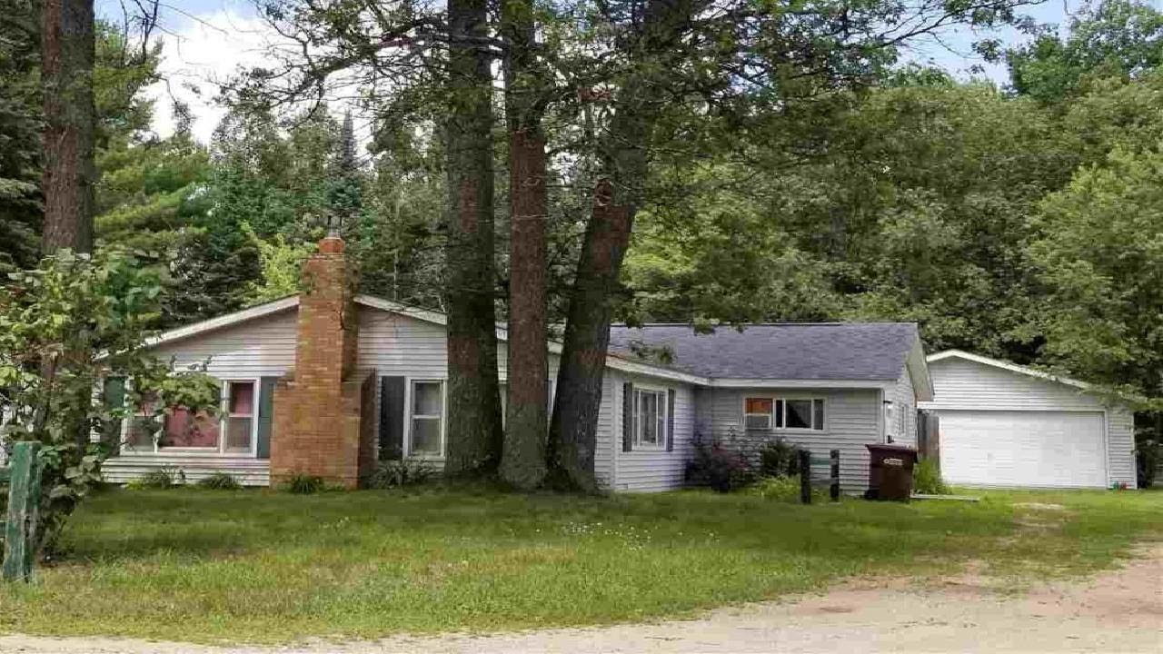 9375 SUPERIOR, St Helen, MI Presented by Tim Mannor. YouTube