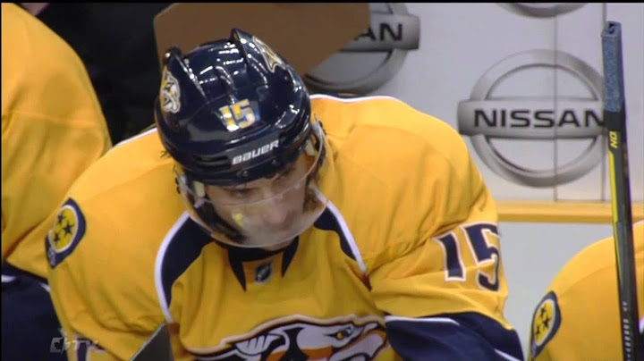 Craig Smith Misses Empty Net vs Leafs - Nov 17th 2011 (HD)