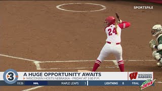 Wisconsin softball has a big opportunity this weekend