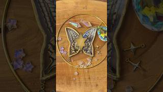 Learn to create suncatchers with REAL butterflies in glass #suncatcher #stainedglass #diy #kit