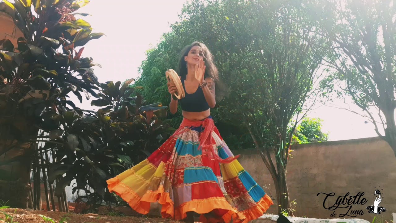 Dança cigana artística com Pandeiro