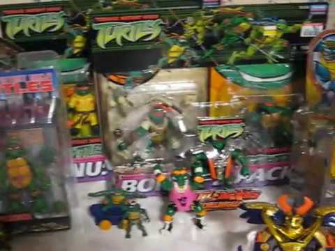 My video in dedication to the Teenage Mutant Ninja Turtles 25th anniversary, includes my salute and my collection of things from over the years. Enjoy Turtle fans.