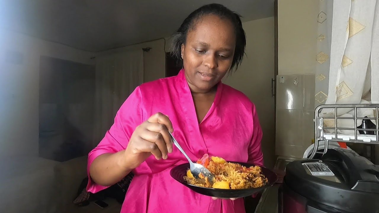 Cook With Me Beef Pilau With The Electric Pressure Cooker||Living Alone Vlogs