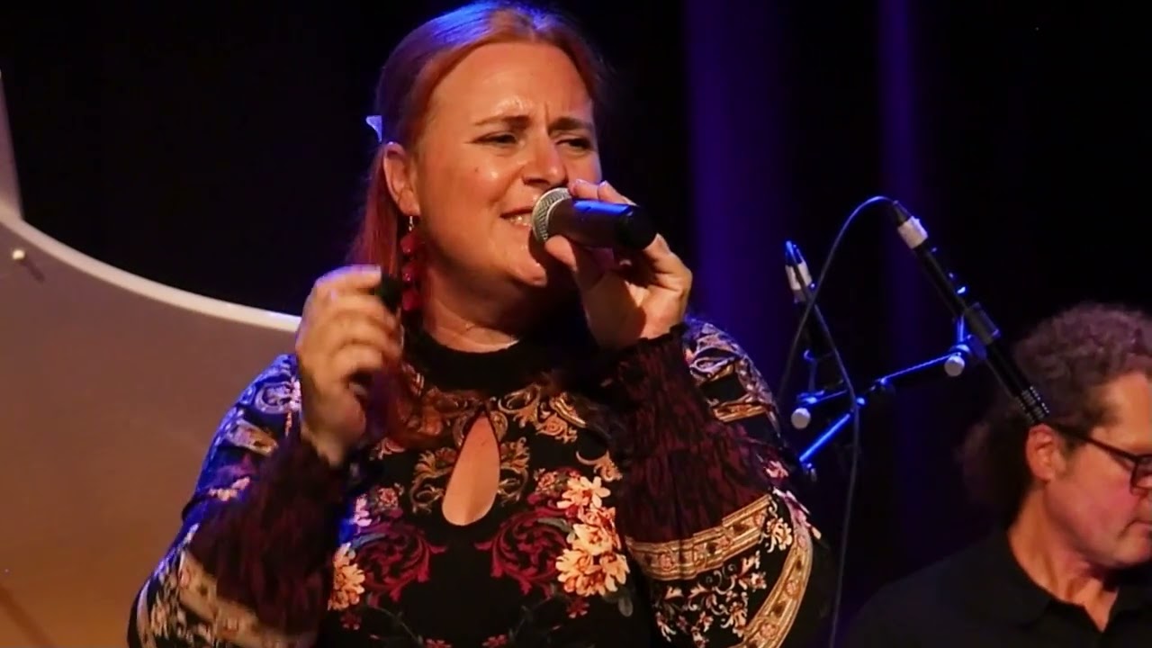 MoonDance - Whereever I lay my hat thats my home