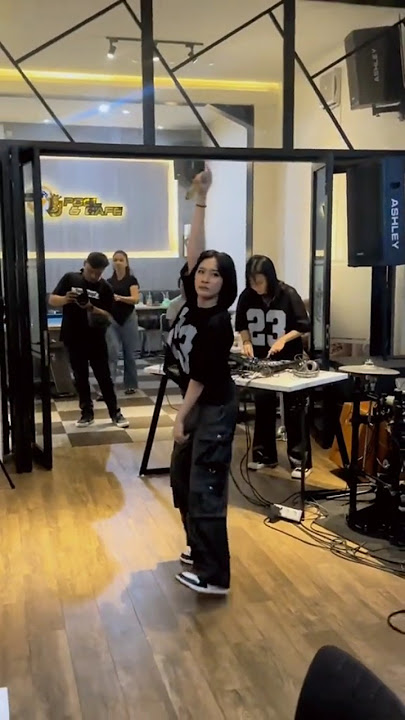 Dj gemoy della monica #dj #djterbaru #djtiktok #djremix #djtiktokterbaru #dellamonica