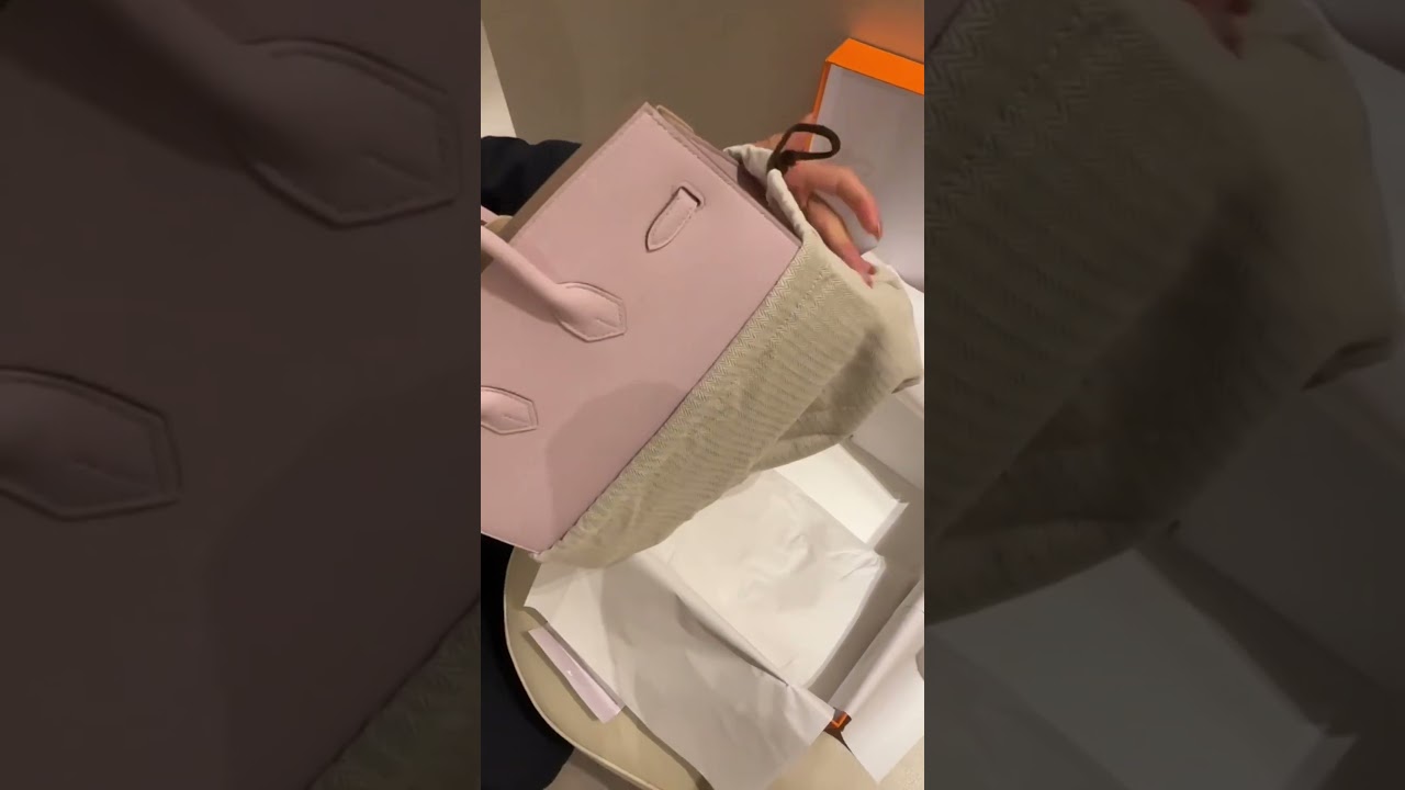 My new first birkin 25 Hermès pink 🫶🏼🖤 officially birkin mom!!