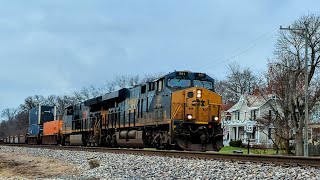 Northbound CSX I140 intermodal on track one