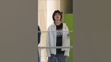 [TXT] this trio running like there