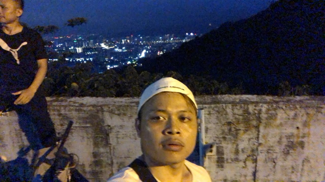 Pemandangan di puncak 