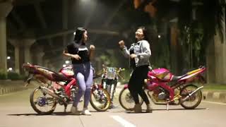 Story WA terbaru 2020||goyangan cewek vijar santuy part5