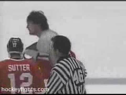 Bob Probert vs Reid Simpson from the Blackhawks at Devils game on Mar 22, 1...