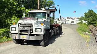 Mack RD688S at Piscataway with a nice driver 