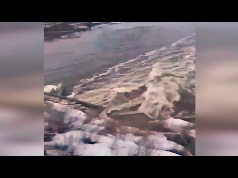 Реки вышли из берегов и затопили улицы и дороги в Беларуси и Казахстане. Погода в СНГ