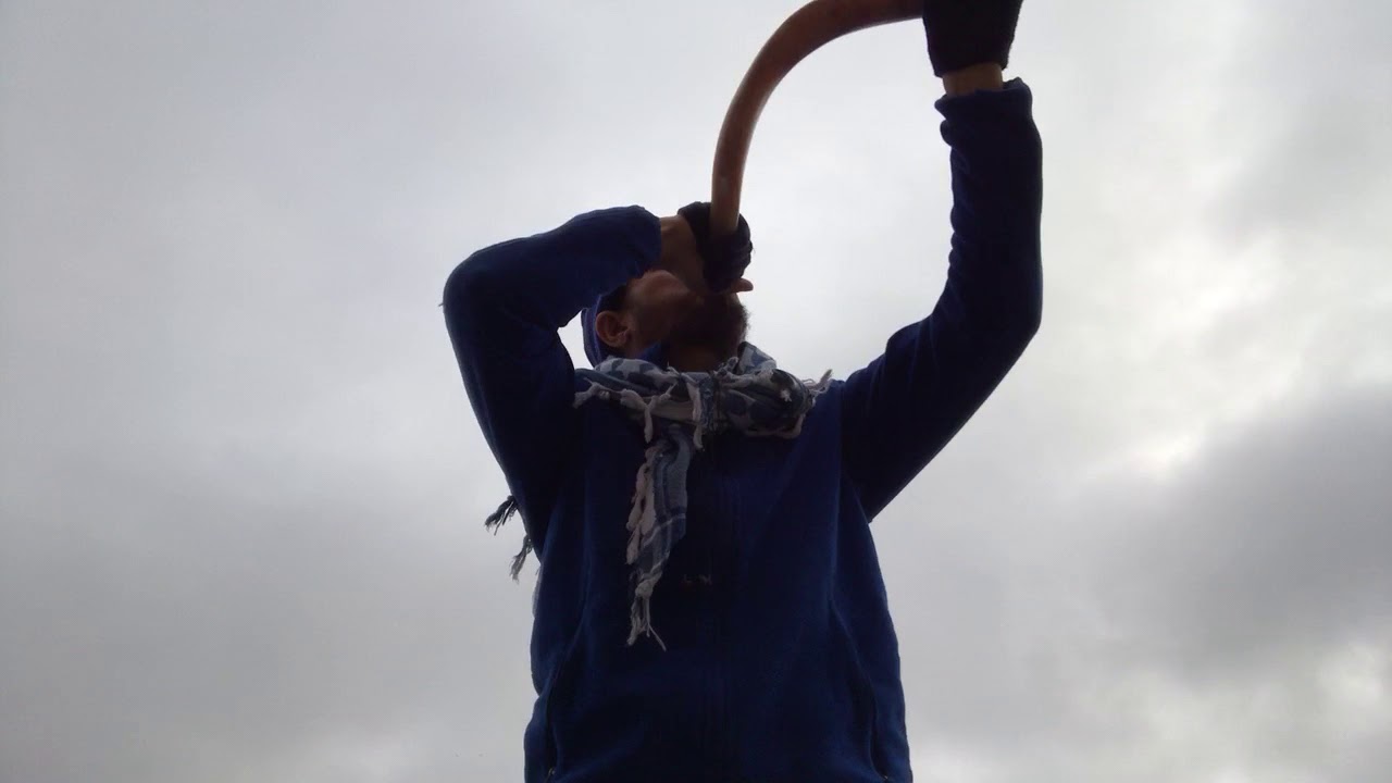 Sounding the Shofar YouTube