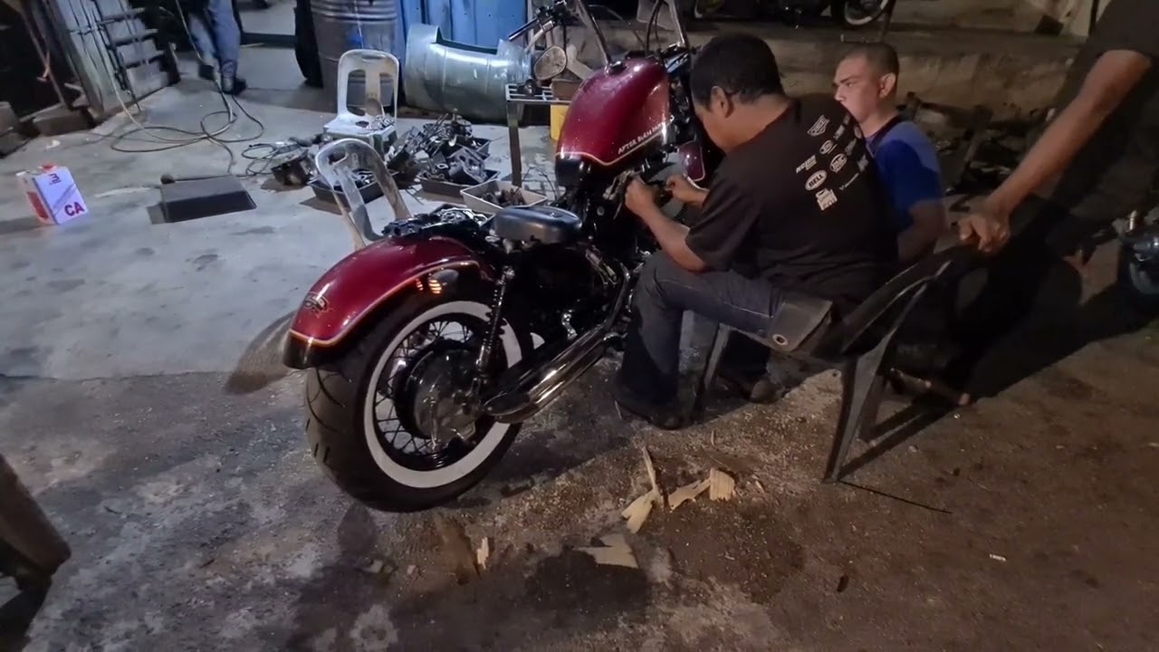 Custom Yamaha Virago 535 | custom exhaust with Harley Davidson Cv carburetor