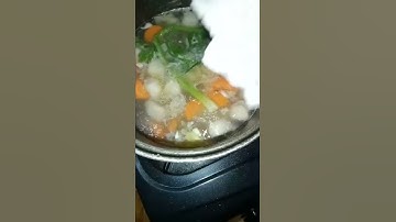Menu sop bakso paling simple cocok untuk sahur dan buka puasa #sayursop #shorts