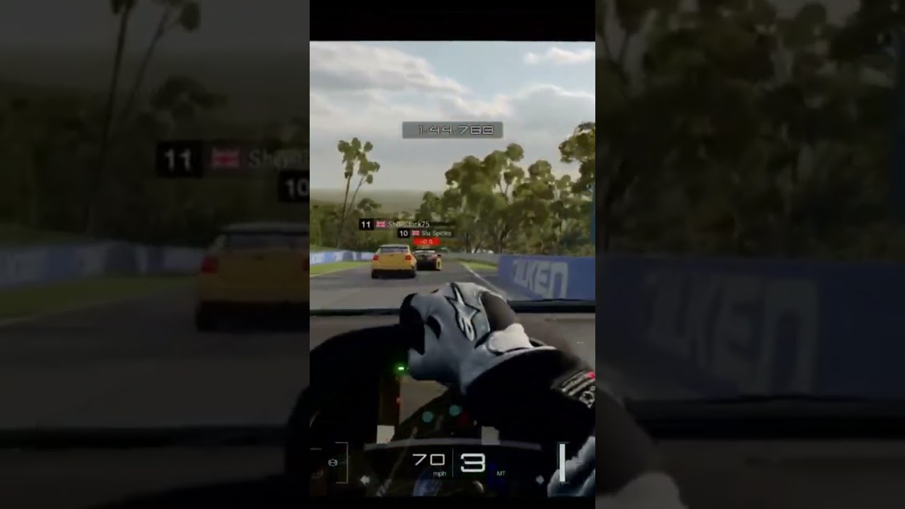 GT7, ignoring yellow flag