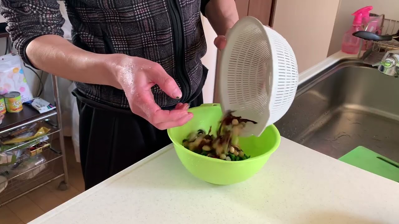 【孤独のキッチン】ほうれん草とキクラゲのナムル