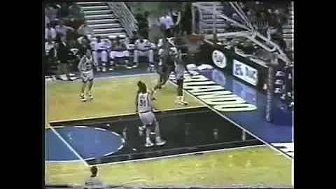 Allan Houston dunks on Donald Royal, 1995.