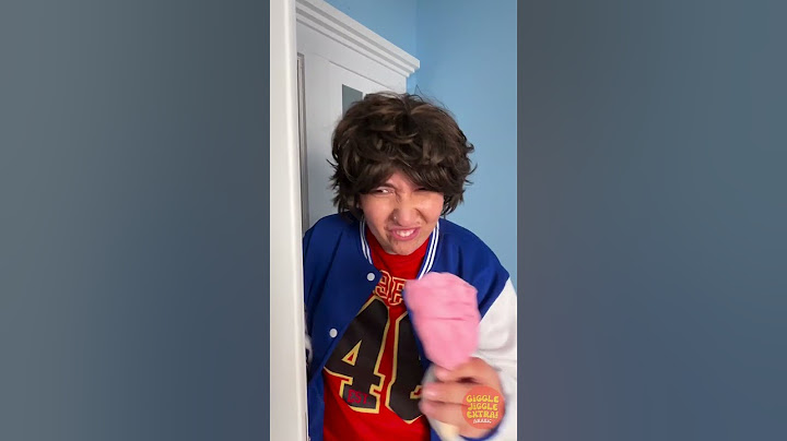 😎 لقد تفوقت على أخي المتنمر وسرقت حلوى القطن الخاصة به! 🤫🍭