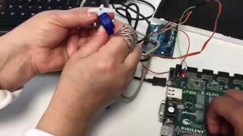 Controlling servo with FPGA and show the angles in Adruino serial monitor