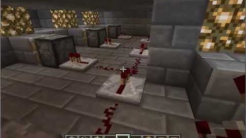 Minecraft : How to make a redstone light switch