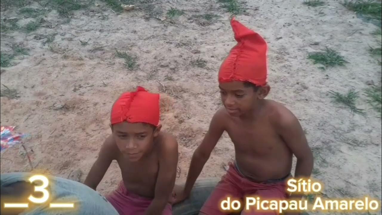 Shirtless Pedrinho in Sítio do Picapau Amarelo #3