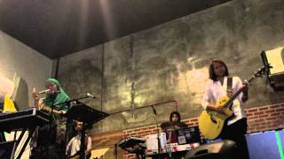 Kembang Bunga by The Venopian Solitude #RombonganNonaGila